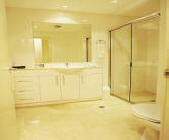 Apartment Bathroom - APX Apartments Darling Harbour