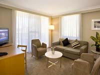 Apartment Living Room - Adina Apartment Hotel Coogee