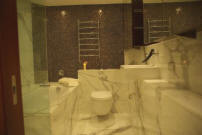 Bellagio Serviced Apartments - Bathroom