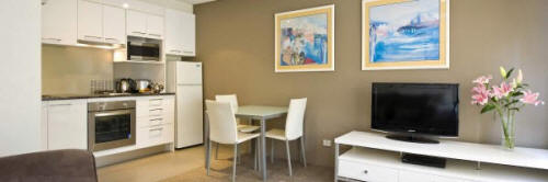 Studio Kitchen - Harbourside Apartments Sydney