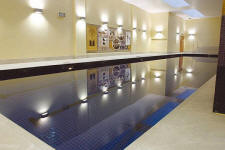 Indoor Swimming Pool - Meriton Pitt Street Apartments