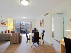 Apartment - Oaks on Castlereagh